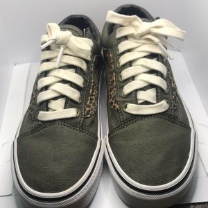 Vans old-school skate shoes